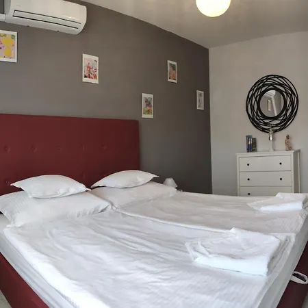 Apartment Ikon