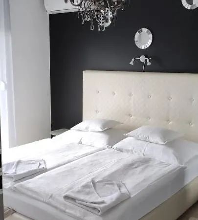 Ikon Apartment